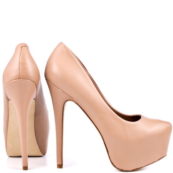 Steve Madden Shoes - Steve Madden Dejavu Blush